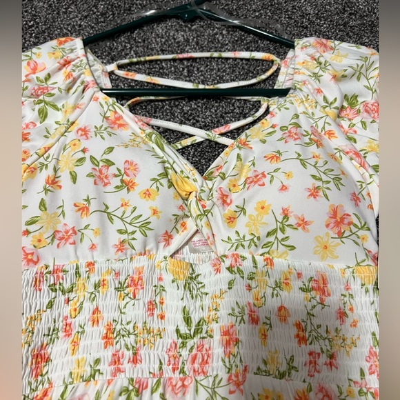 New Floral sundress - Picture 2 of 5